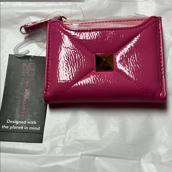 no boundries Handbags - Pink Patent PU Leather Wallet with stud detail